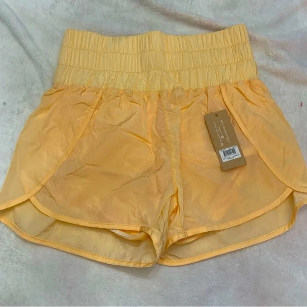 New! Liv outdoor shorts 28734